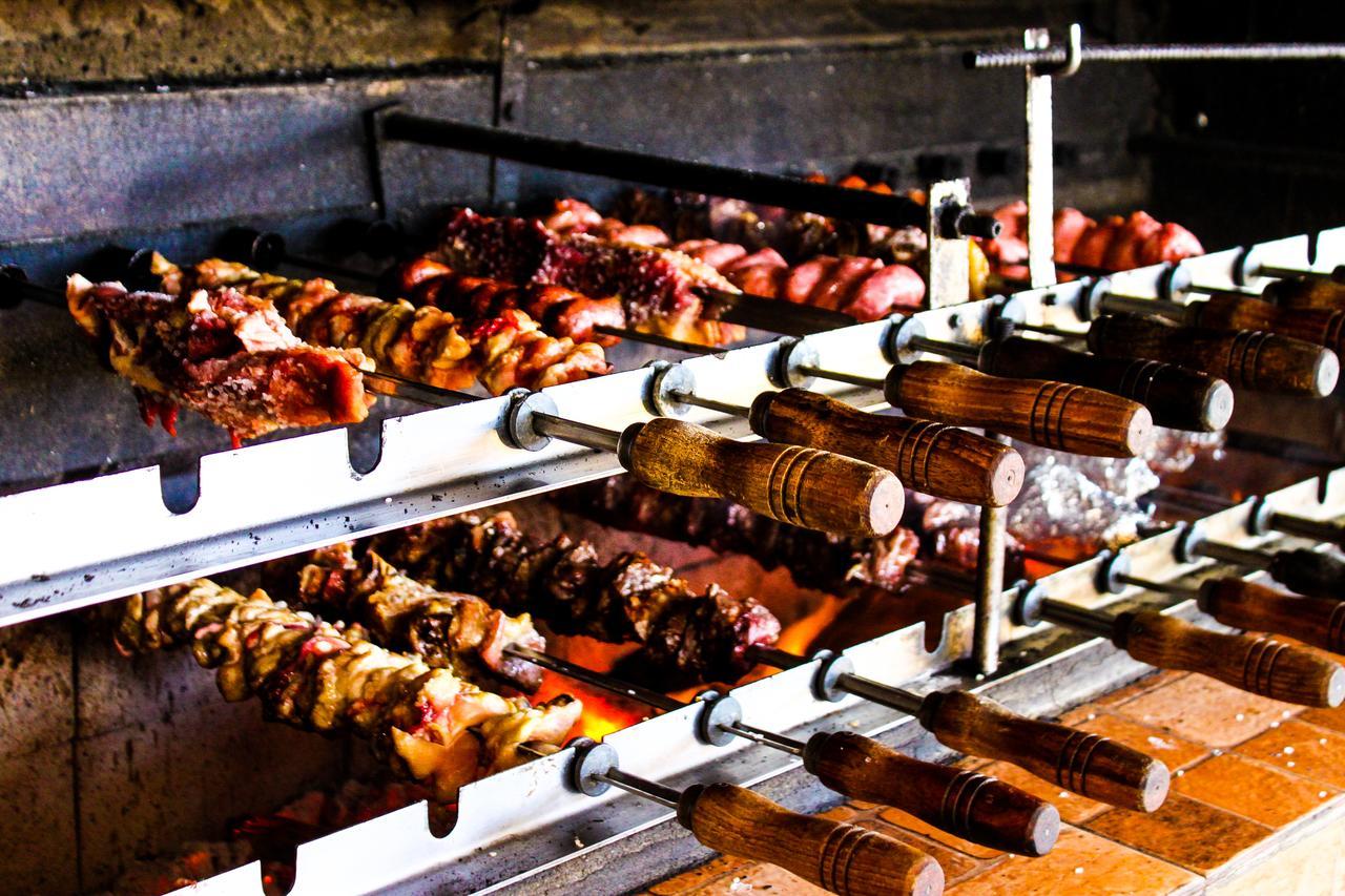 Hotel Churrascaria Pantaneira Poconé 外观 照片